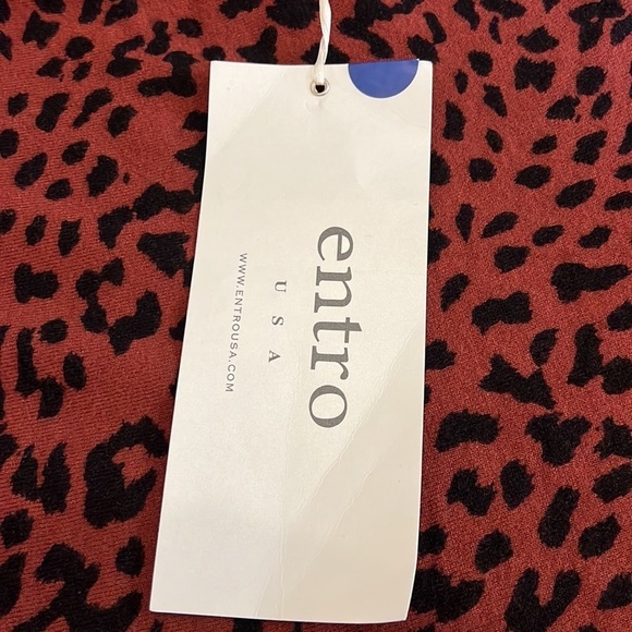 ENTRO • ANTHRO Leopard Print Off The Shoulder Tinic Top ~ NWT Size S - Picture 4 of 6